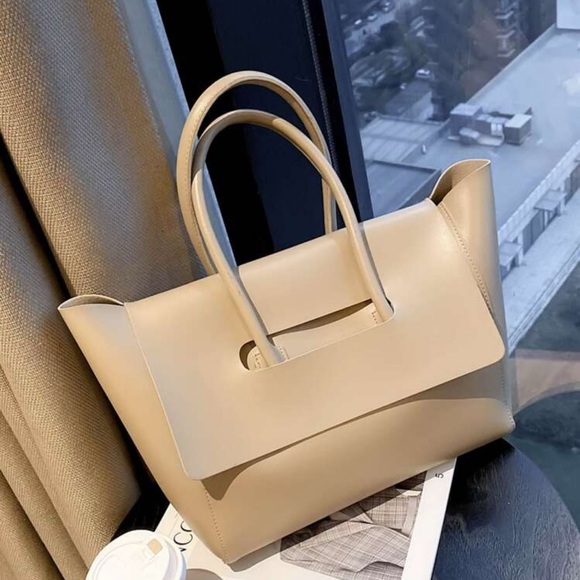 SHEIN Elegant Cream Tote Bag. New.. No Tags. - Picture 1 of 5